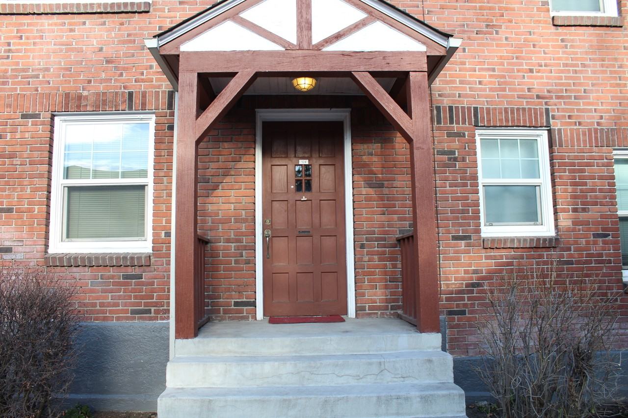 524 N Eldorado Ave - Photo 2 of 10