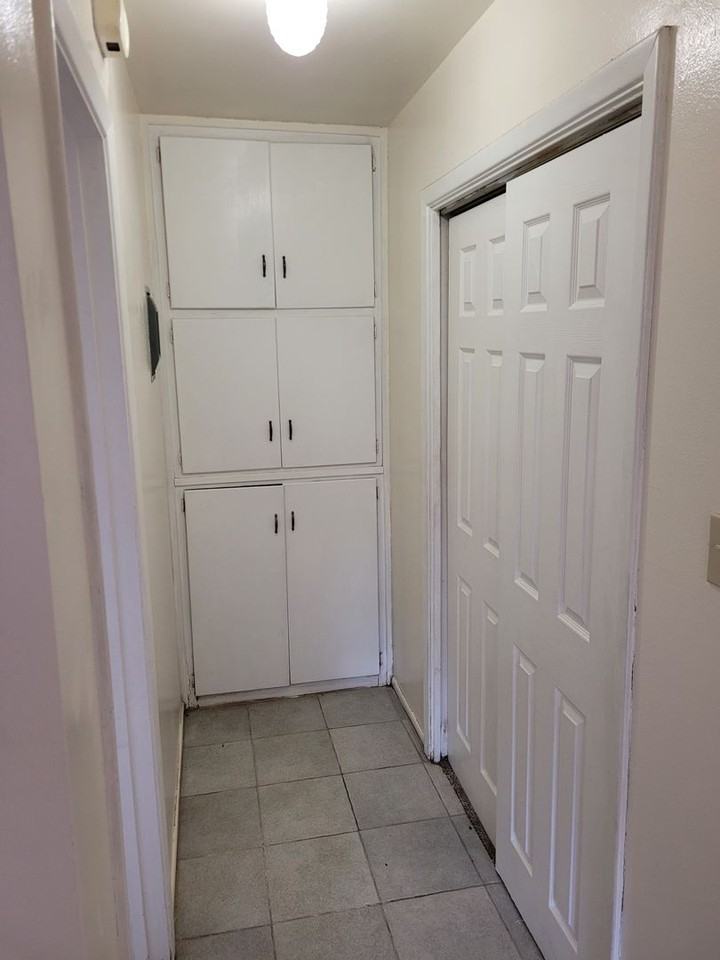 513 Kentucky St SE - Photo 5 of 27