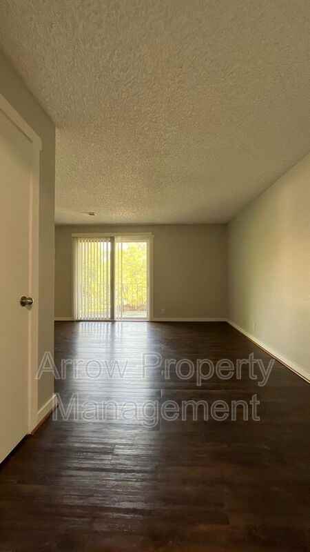 320 Lincoln St #6 - Photo 5 of 13