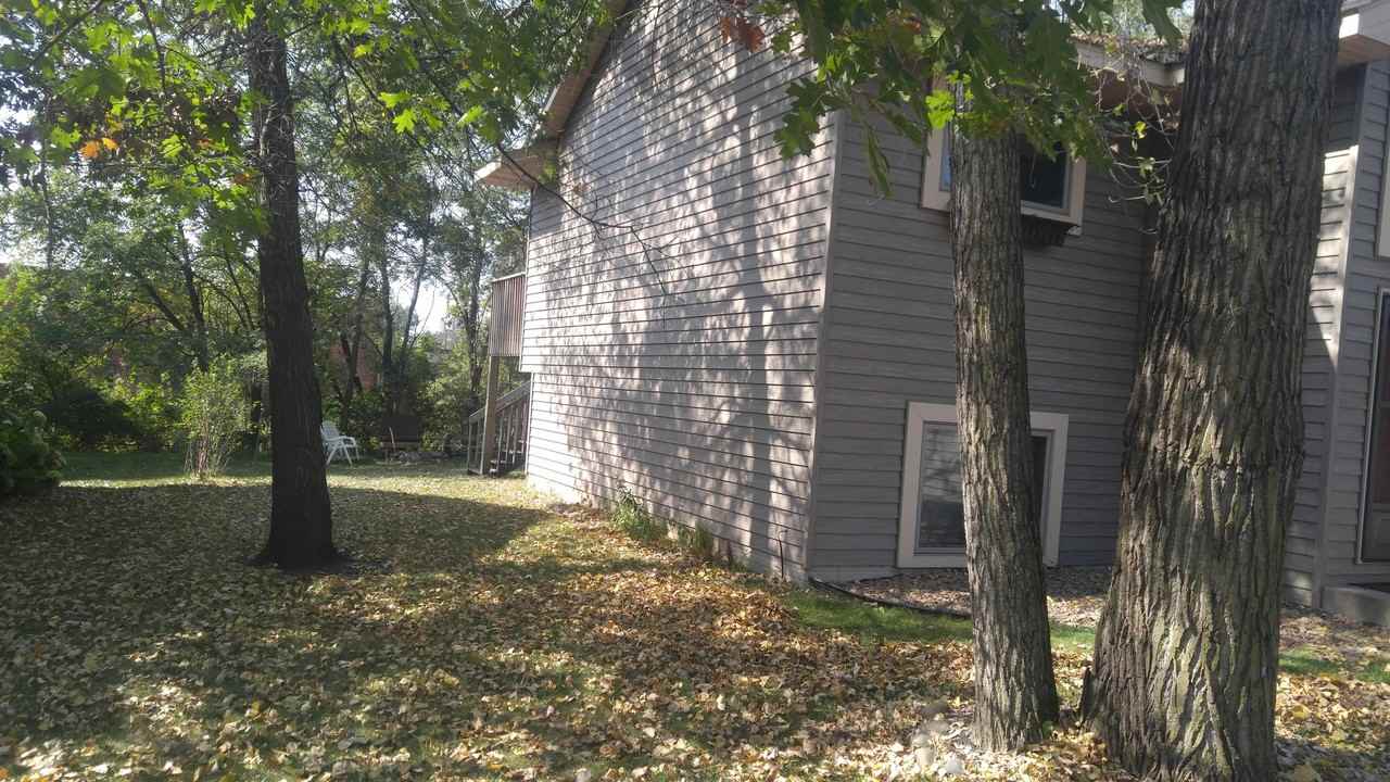 519 4th St N - Photo 2 of 31