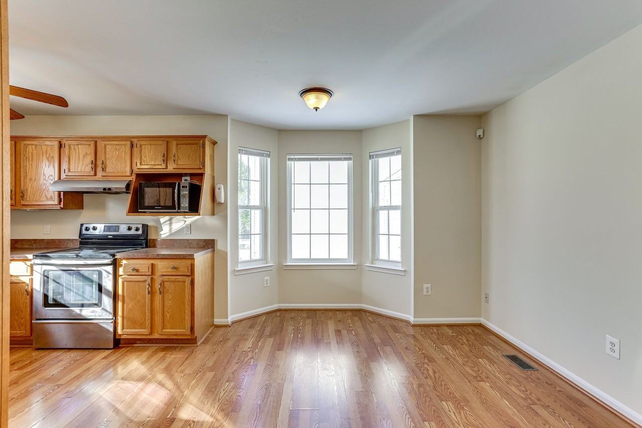 4638 Old Court Rd - Photo 3 of 38