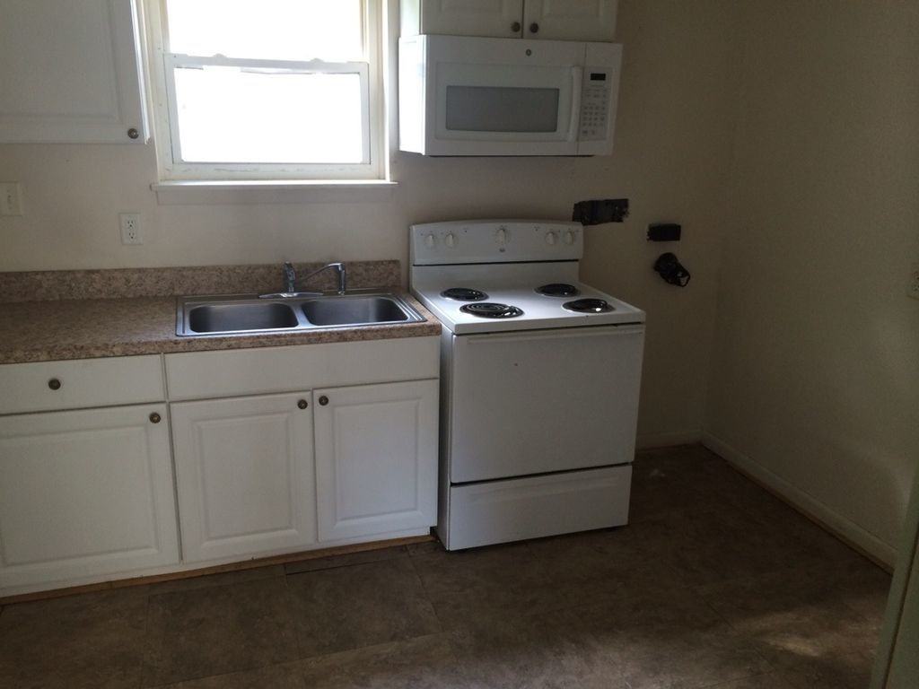 3024B North Ave - Photo 2 of 8