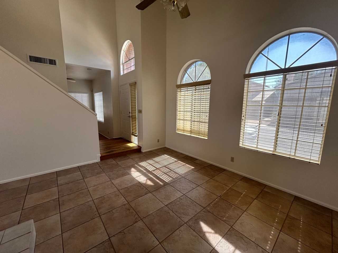 1220 E Liberty Shores Dr - Photo 4 of 15