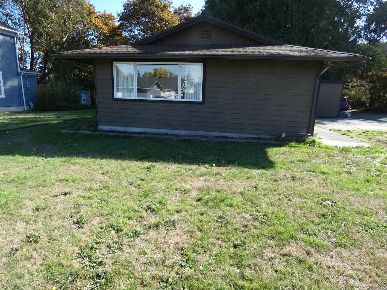 1209 South Pine Street - Photo 2 of 16