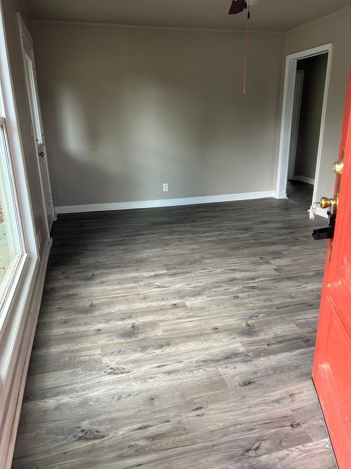 704 Salem Rd - Photo 2 of 5