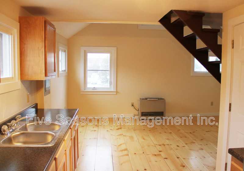 35 N Winooski Ave - Photo 3 of 11