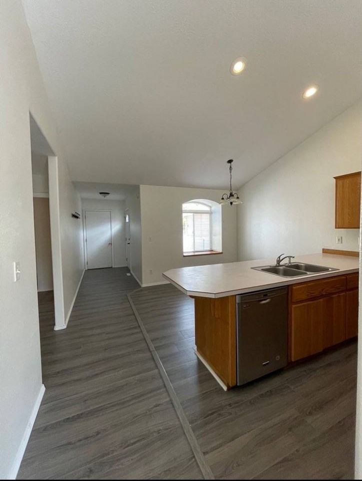 627 Northwest Meadows Drive - Photo 3 of 10