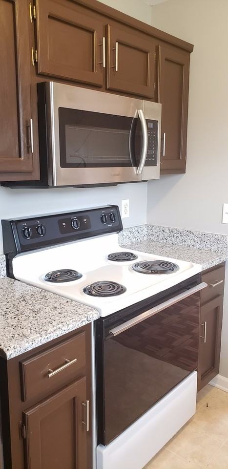 102 Eaglewood Ct - Photo 7 of 17
