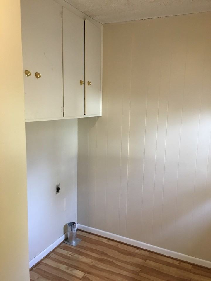 1009 Locust - Photo 7 of 15