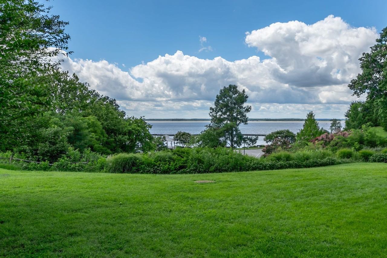 707 Graves Ordinary - Photo 3 of 22