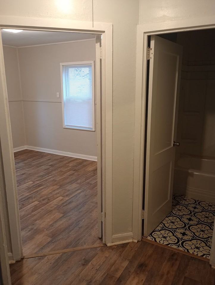 2604 Morrell Ave - Photo 3 of 8