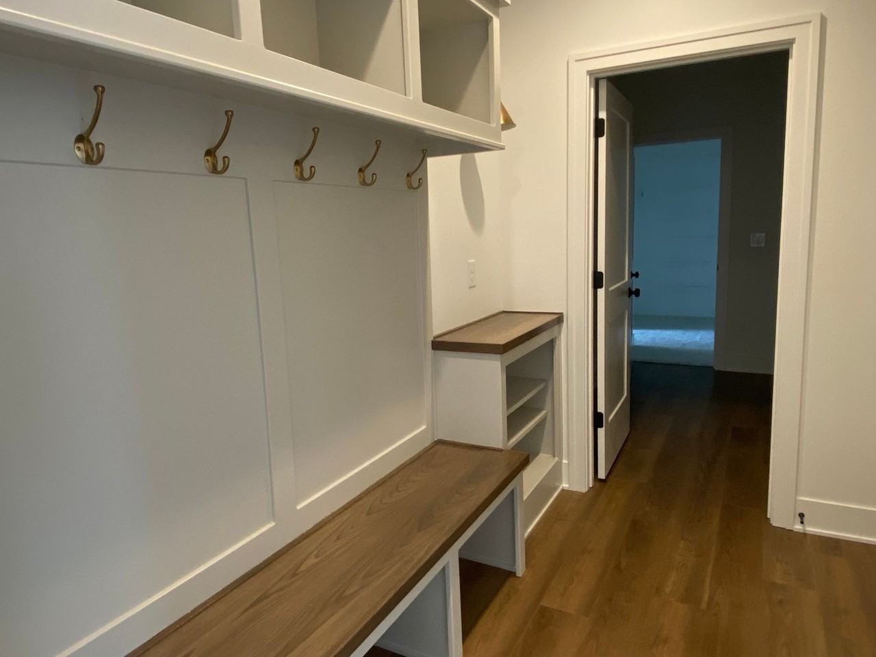 214 E Bridge Rd - Photo 5 of 16