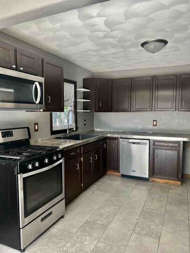 903 Anna Ave - Photo 5 of 11