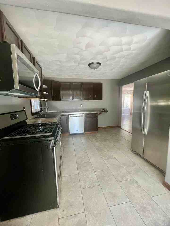 903 Anna Ave - Photo 7 of 11