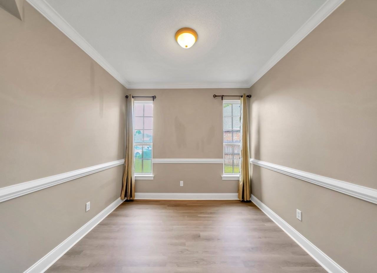 145 Alicia Dr - Photo 4 of 30