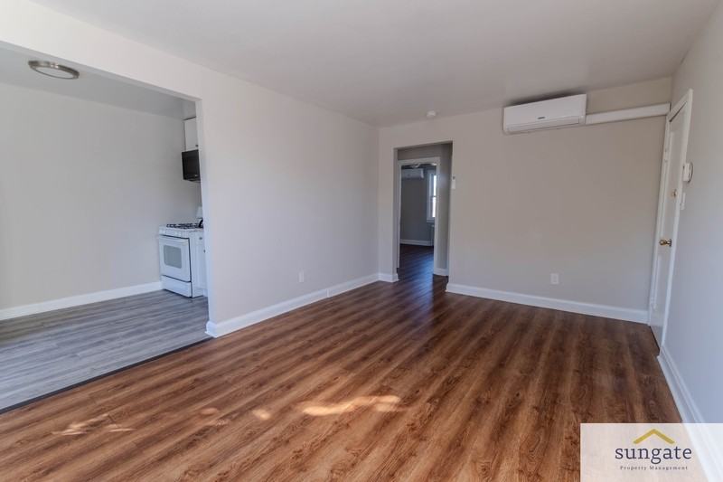 1410 Dartmouth Ave - Photo 3 of 10