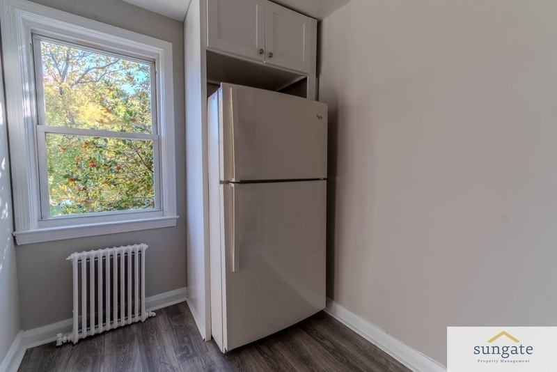 1410 Dartmouth Ave - Photo 5 of 10