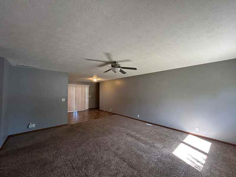 1317 Urban Ave - Photo 2 of 13