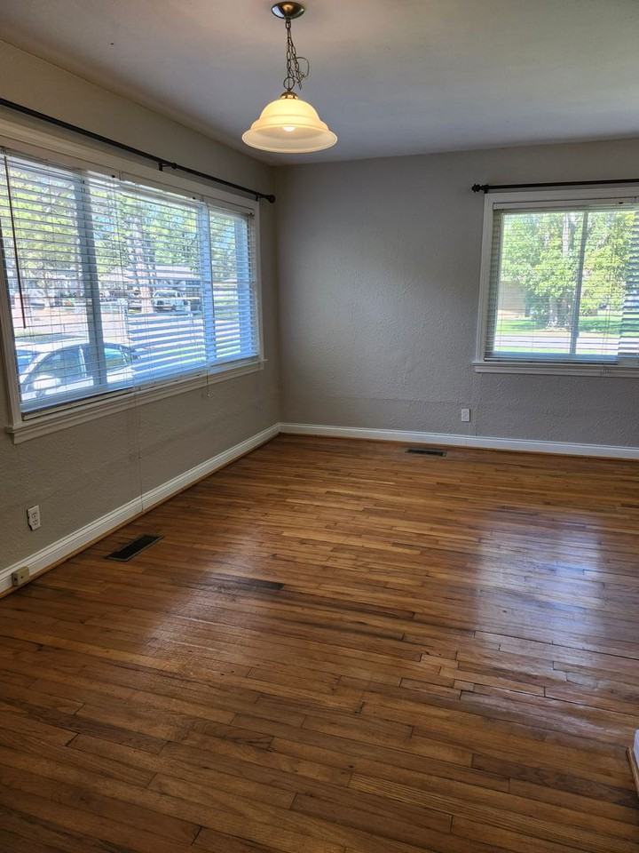 5022 Golfview Dr - Photo 3 of 14