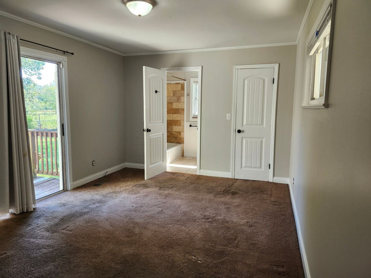 5022 Golfview Dr - Photo 7 of 14