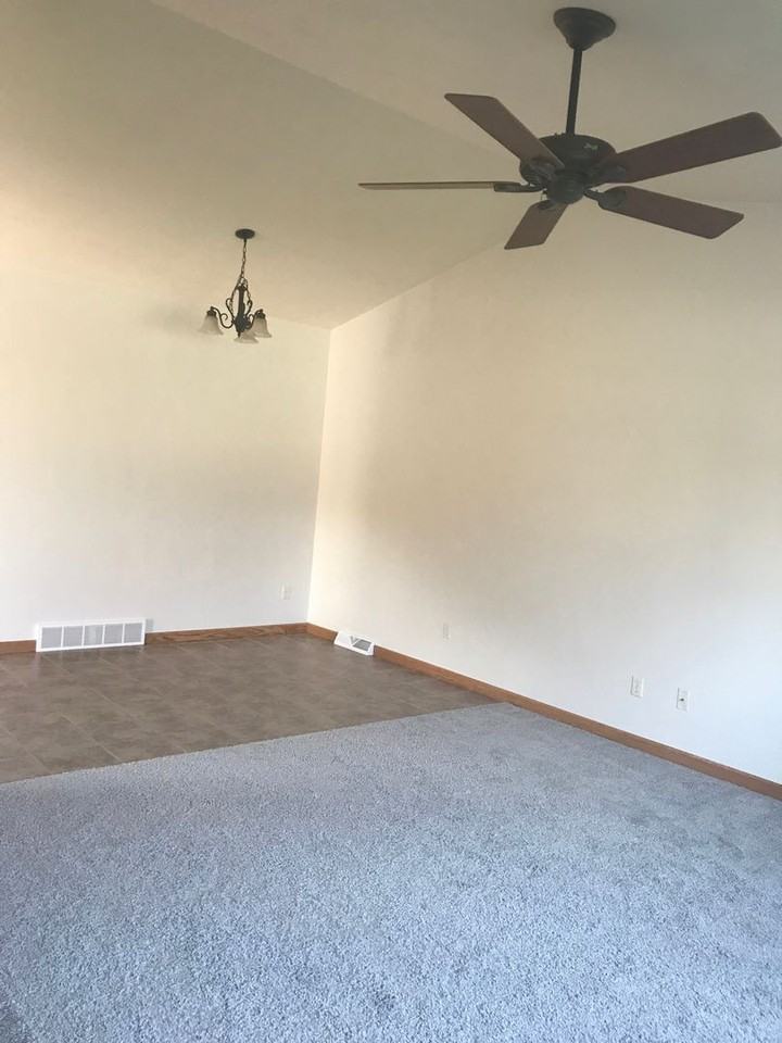 2187/2189 Hillington Drive - Photo 5 of 21