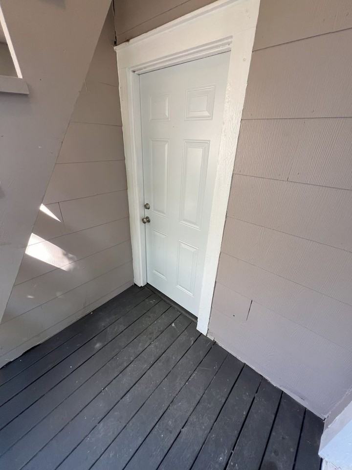 2914 Convention St - Photo 6 of 34