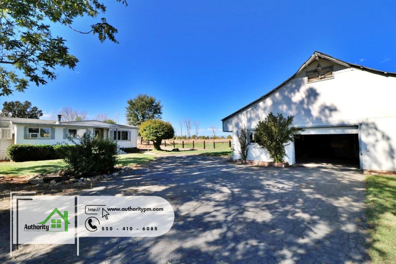 4020 Hawaii Ln - Photo 3 of 34