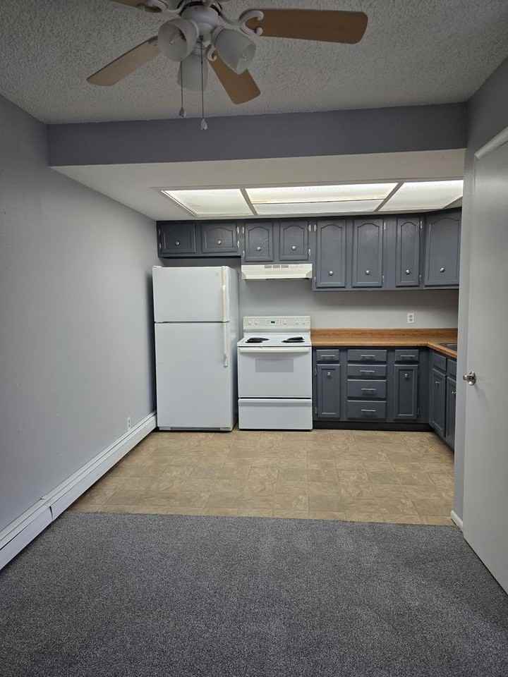 127 Crawford Lane #4 - Photo 6 of 8