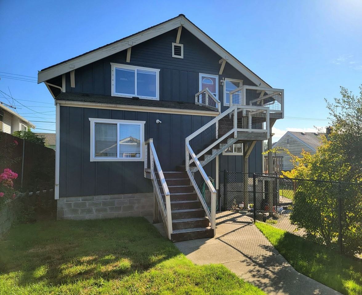 1141 Naval Ave - Photo 2 of 16