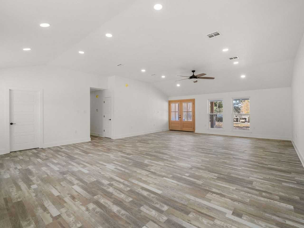 1251 Belview Rd - Photo 2 of 15