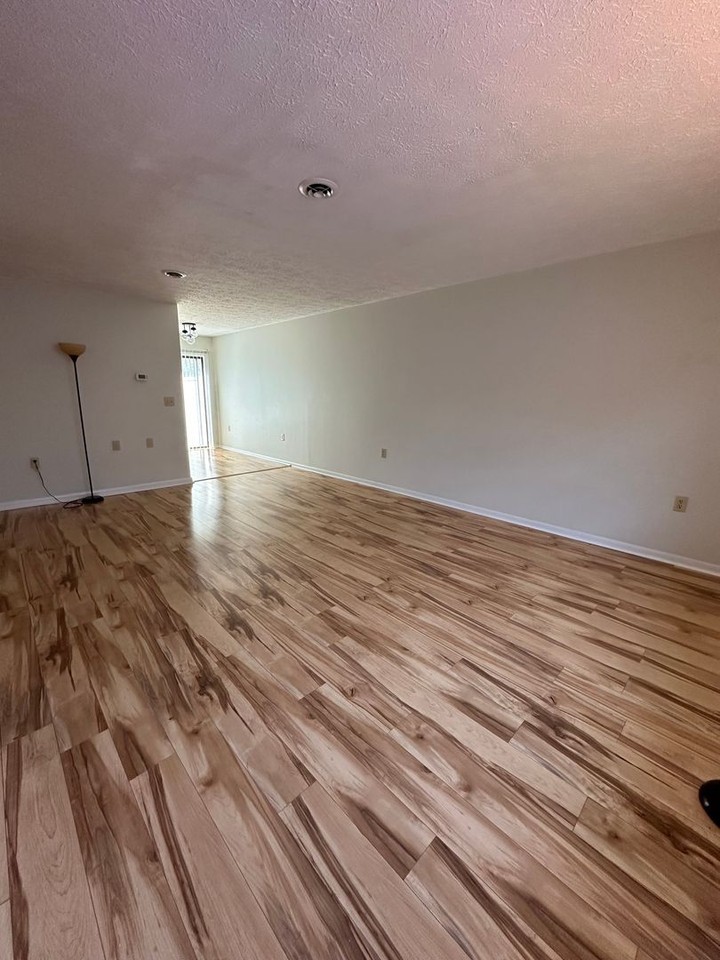 452 Eastley Ct #C - Photo 4 of 35