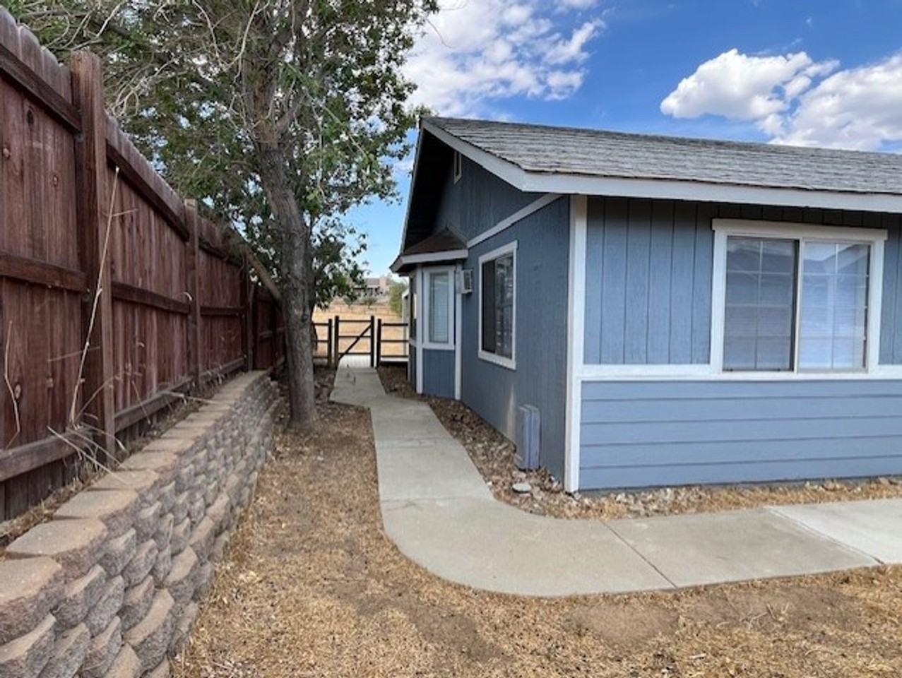 22117 Copper St - Photo 3 of 26
