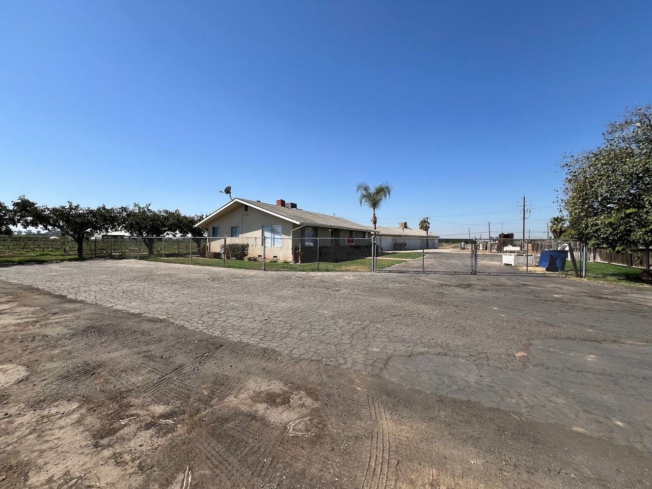 19087 E Lincoln Ave - Photo 2 of 22