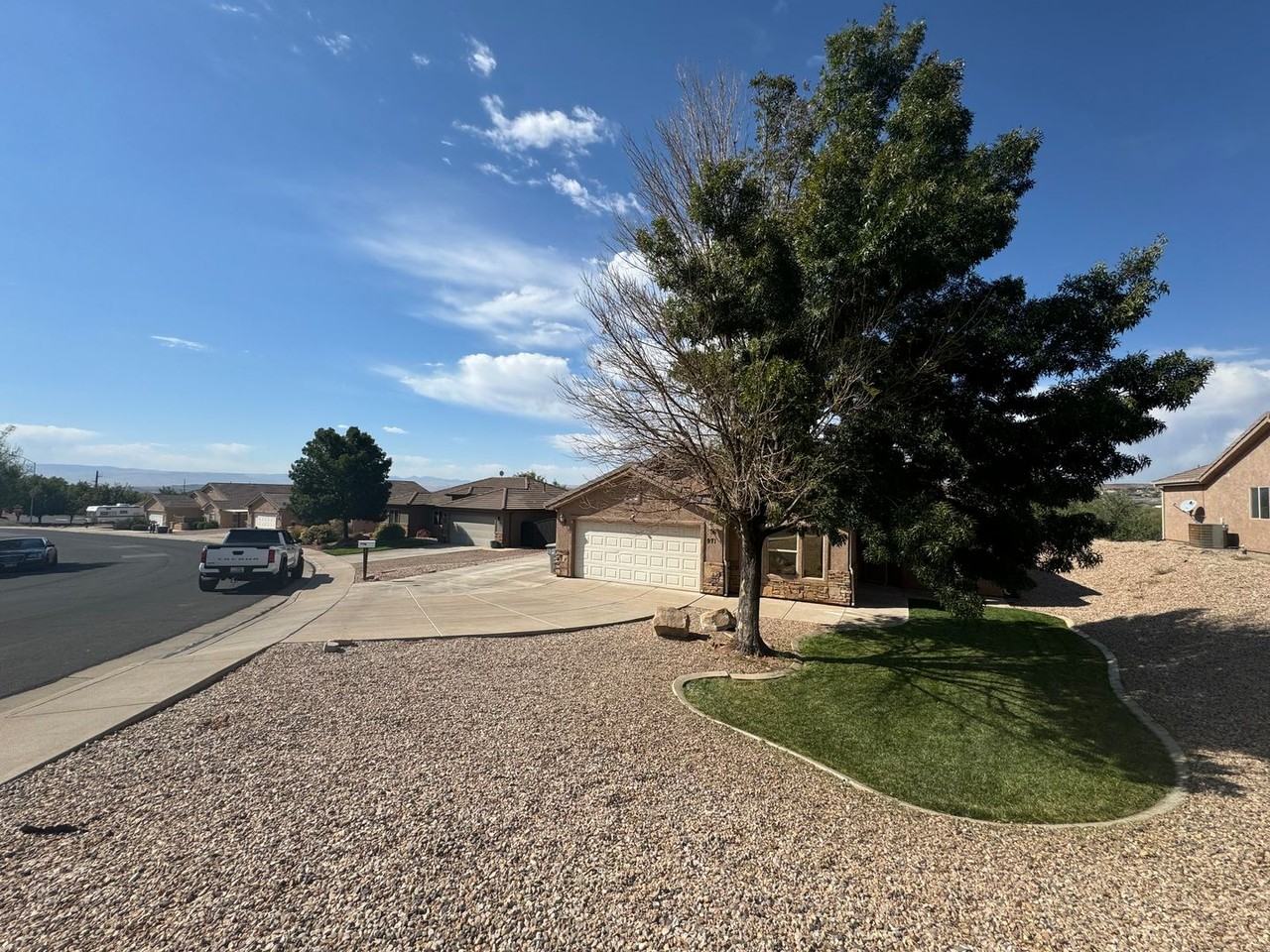 971 N Rolling Hills Rd - Photo 3 of 22