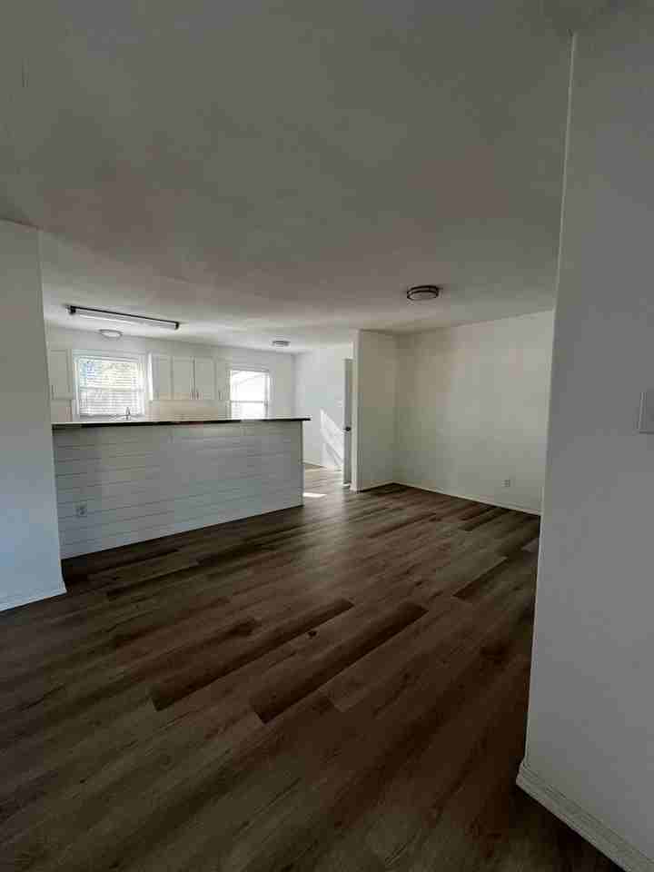 1011 N 49th St - Photo 3 of 13