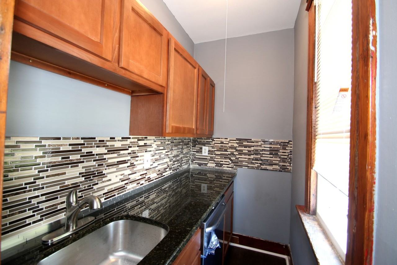 192 Chatham St - Photo 2 of 25