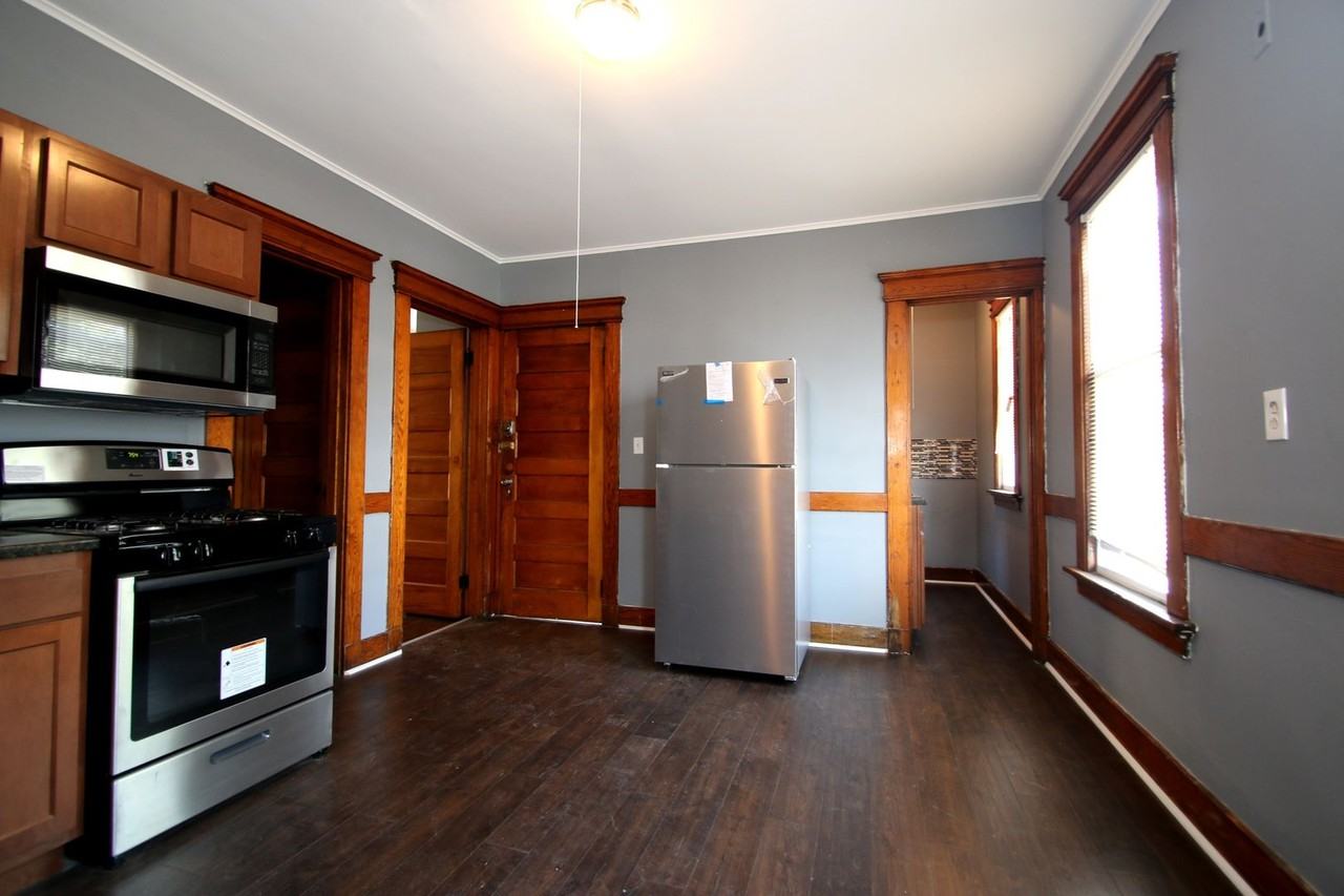 192 Chatham St - Photo 7 of 25