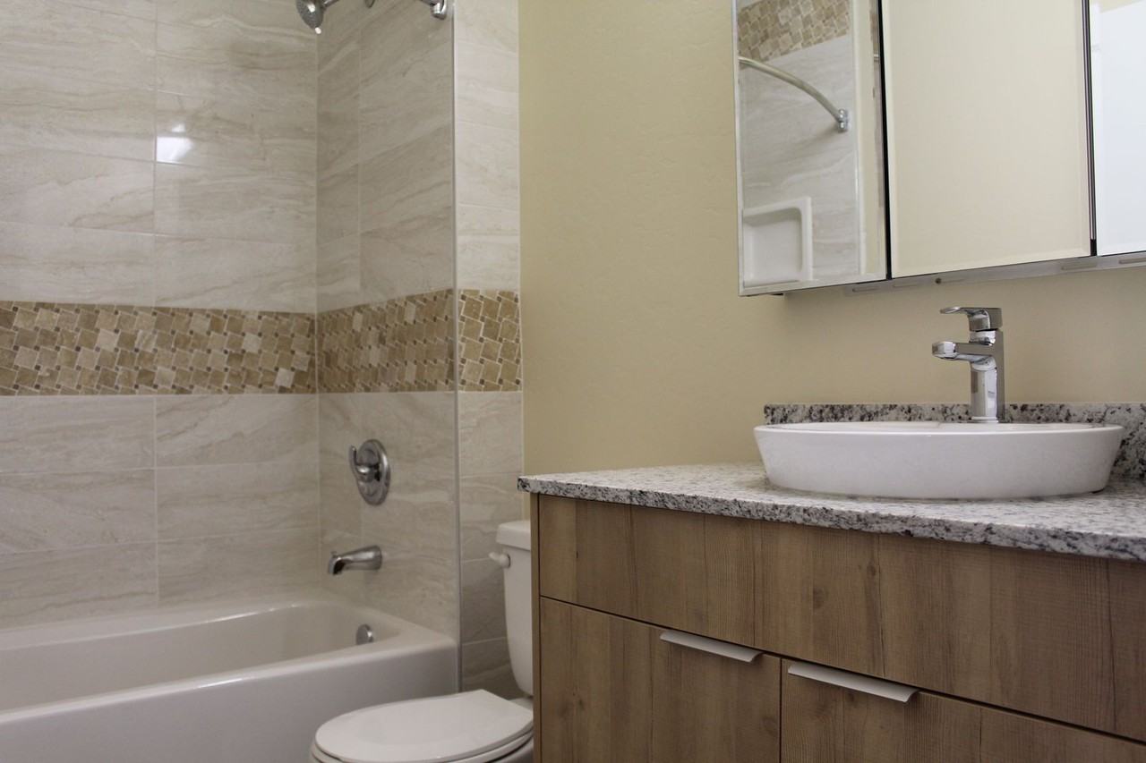 200 E Malibu Dr Unit A6 #A6 - Photo 2 of 29