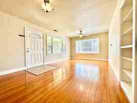 House, Cottage - Photo 1 of 1