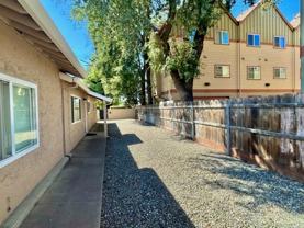 515 Oak St - Photo 1 of 1