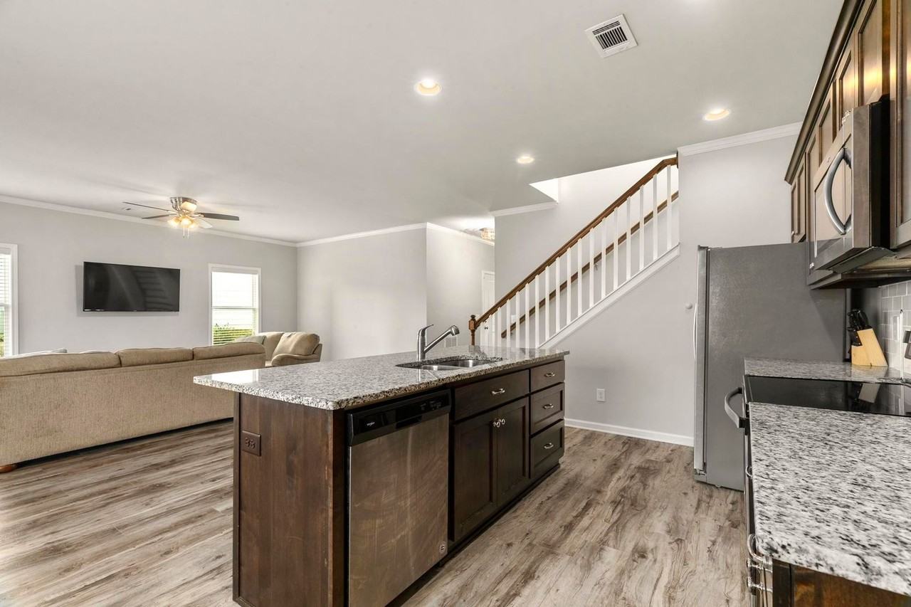 Meadows of Auburn - Photo 2 of 19