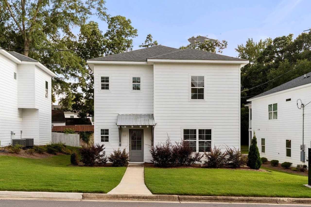 Meadows of Auburn - Photo 3 of 19