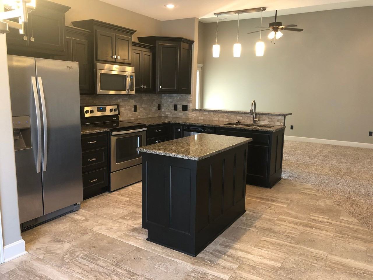 11661 Ridgeway Ct - Photo 4 of 5