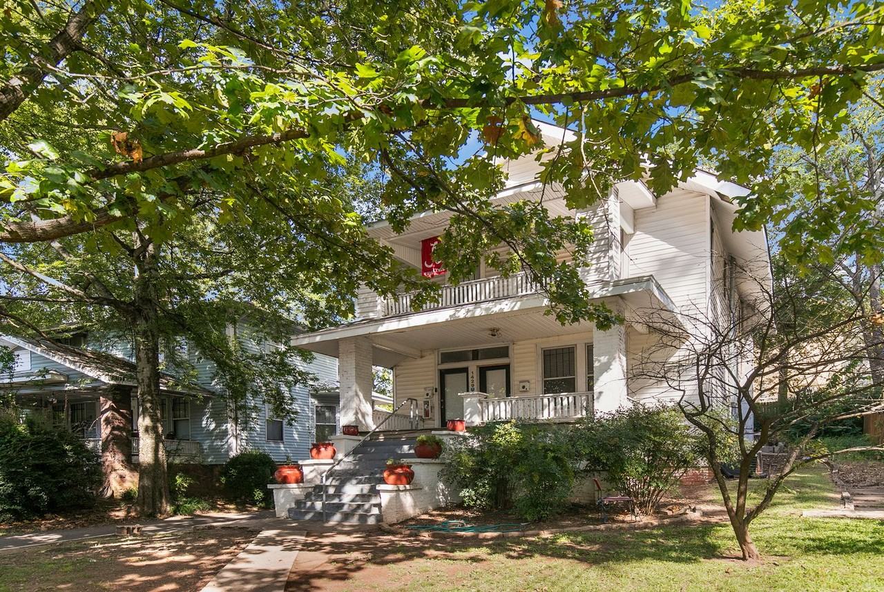 Laurelton Oaks - Photo 4 of 22