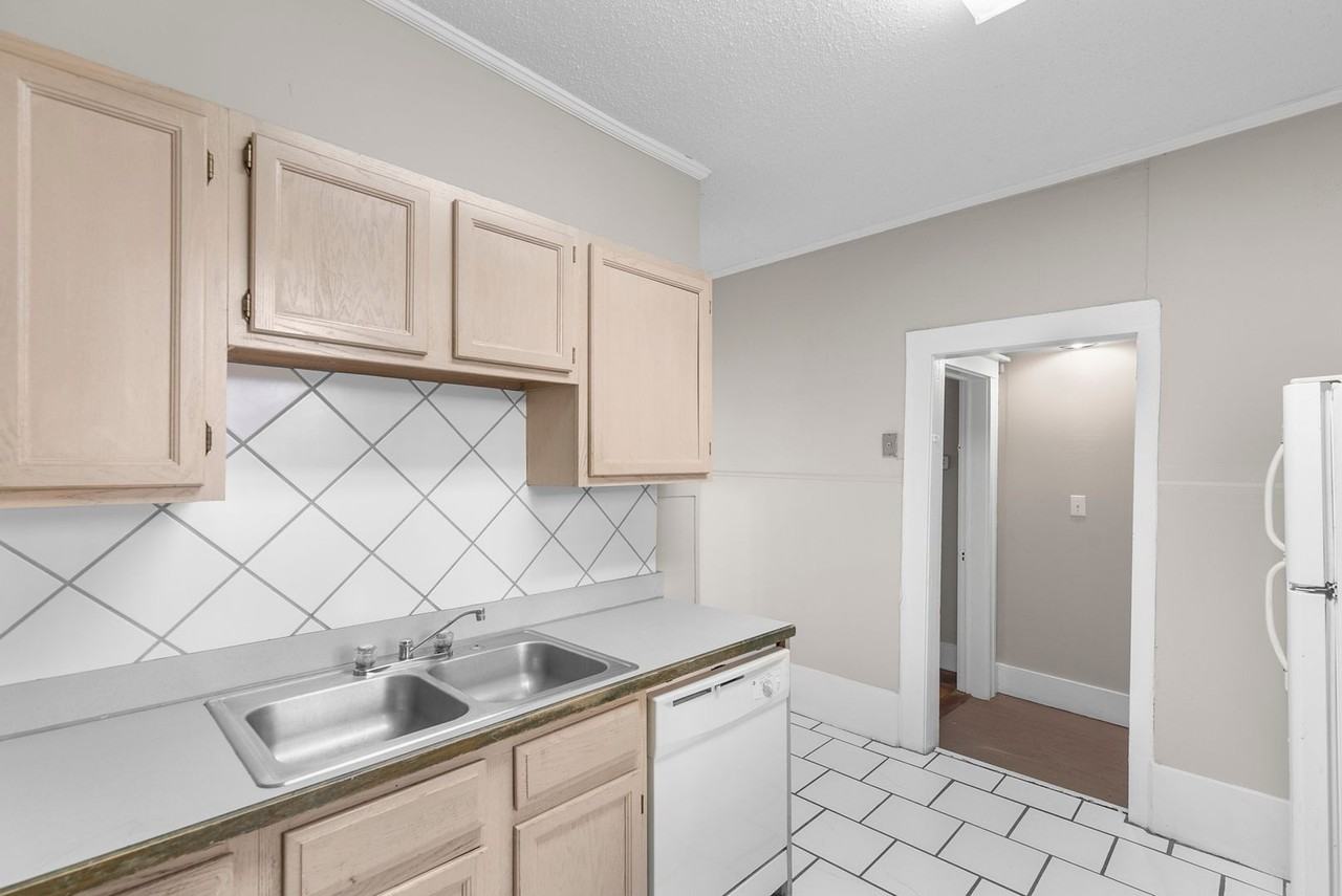 Laurelton Oaks - Photo 6 of 22