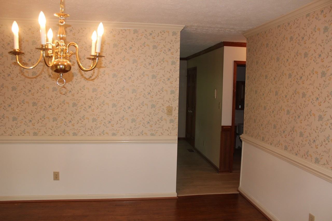 202 Admiral Ct - Photo 3 of 24