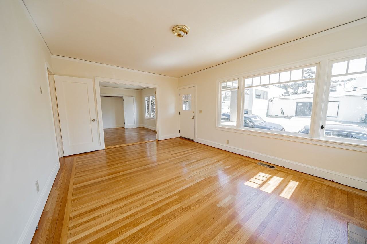 406 Berkeley Park Blvd - Photo 3 of 23