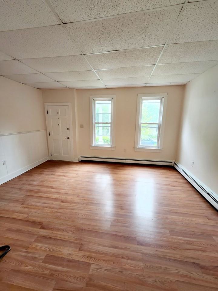 622 Scott St - Photo 2 of 17