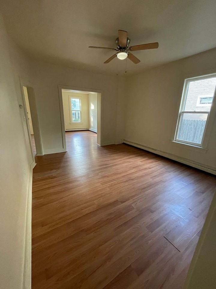 622 Scott St - Photo 4 of 17