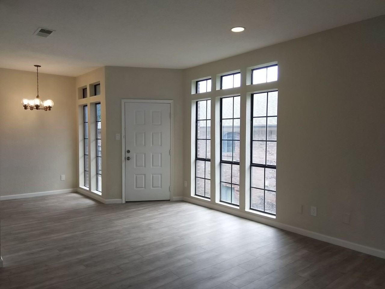 6248 Oram St #3 - Photo 4 of 16